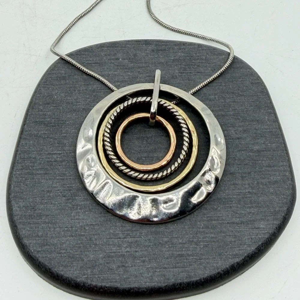 Silver Tone Multi Circle Pendant Necklace Modern Geometric Statement Minimalist